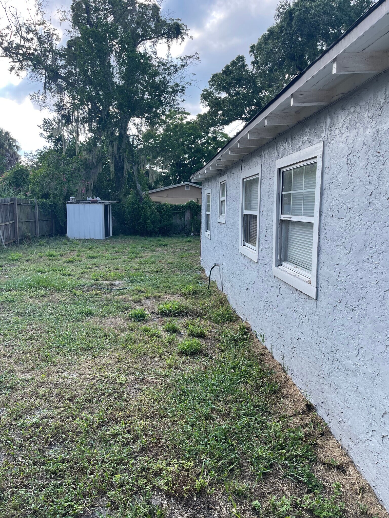 Building Photo - 8722 N Brooks St