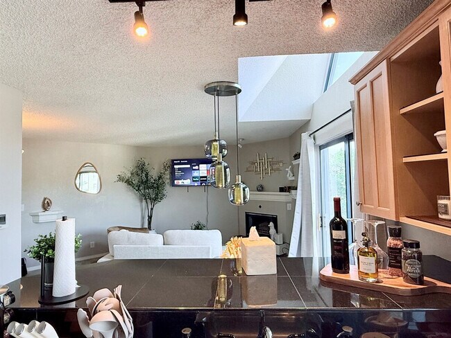 Building Photo - 6380 S Boston St