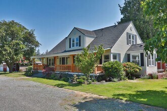 Building Photo - Original Homestead of the Desired Highland...
