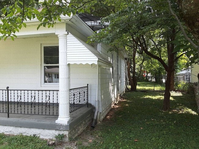 Building Photo - Nice 2BR/1BA house- COMING SOON