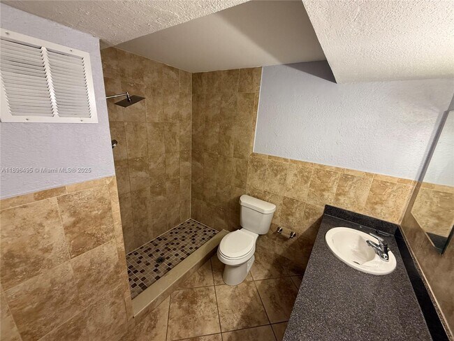 Building Photo - 7600 SW 82nd St