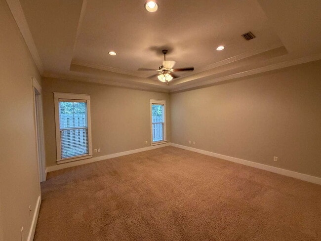 Building Photo - Available now FOR RENT in Dothan, AL!!