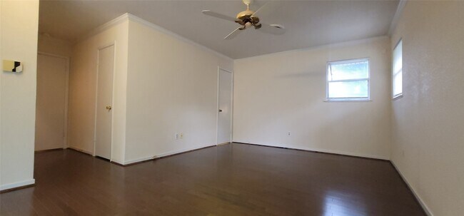 Building Photo - 5624 Woodway Dr