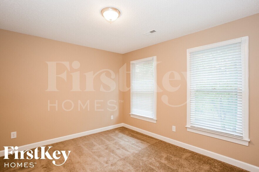 Building Photo - 12620 Headquarters Farm Rd