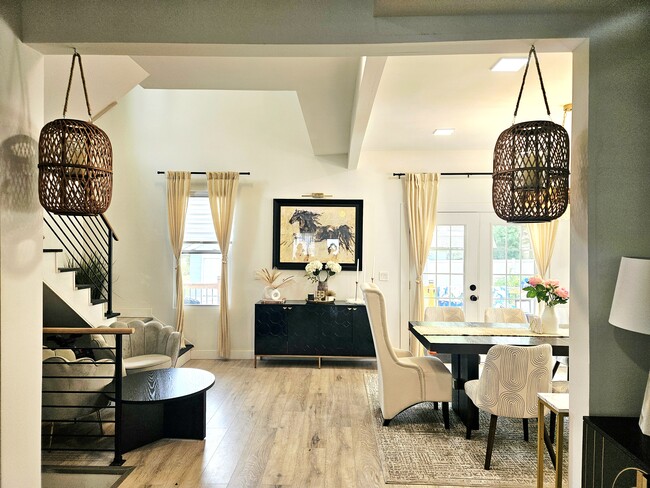 Building Photo - 84 Center Ave