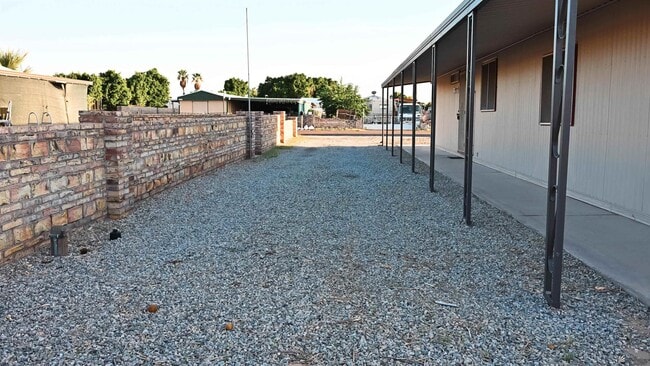 Building Photo - 10584 E Amber Dr