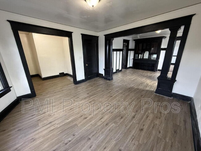 Building Photo - 2940 N Teutonia Ave