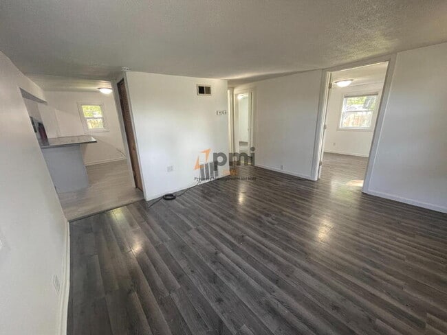 Building Photo - 6523 Missouri Ave