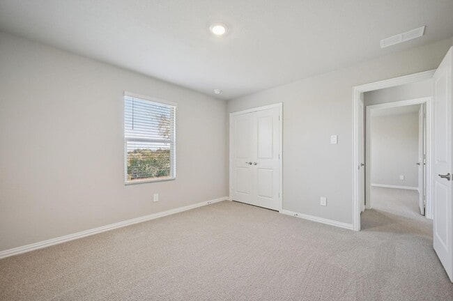 Building Photo - 1412 Bridgestone Dr