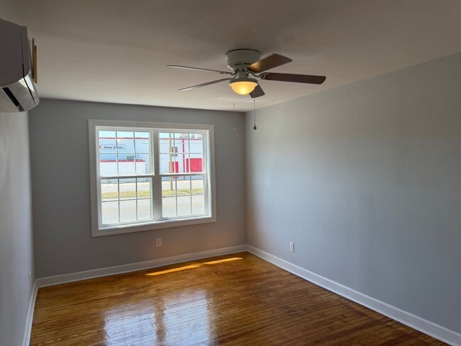 Building Photo - 1609 St Andrew St