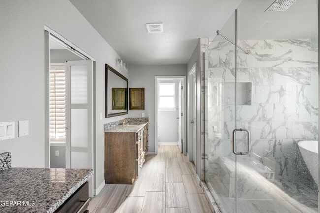 Building Photo - 13636 Glen Vista Ln