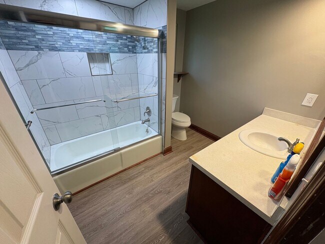 Building Photo - 13236 E Crosset Hill Dr