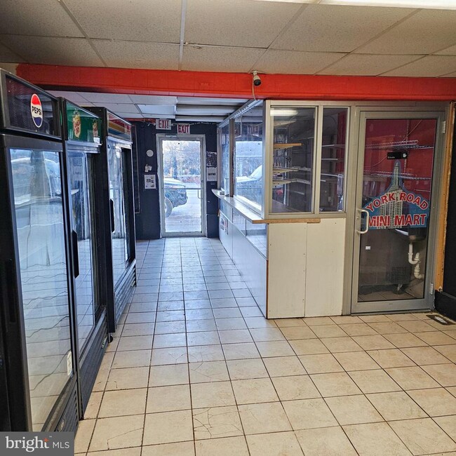 Building Photo - 5307 York Rd