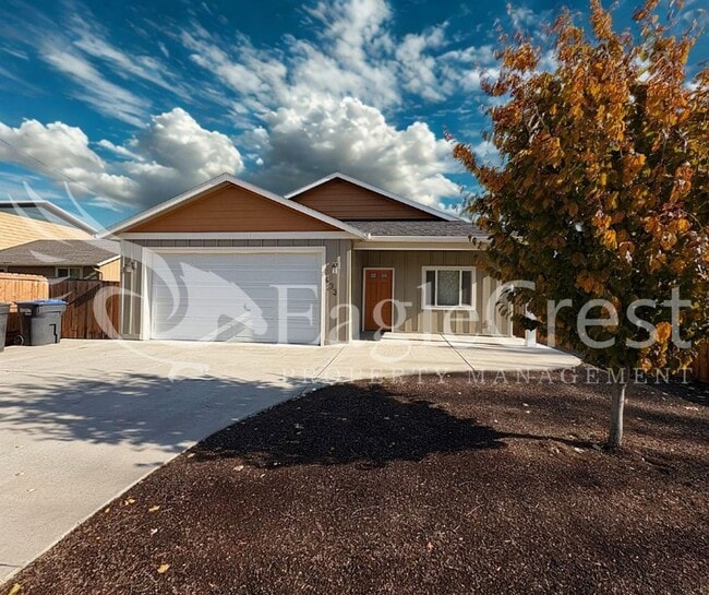 Primary Photo - Three Bedroom, Two Bathroom Home in Eastgate