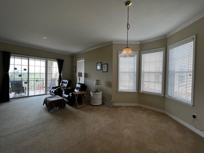 Building Photo - 150 Pantano Cay Blvd