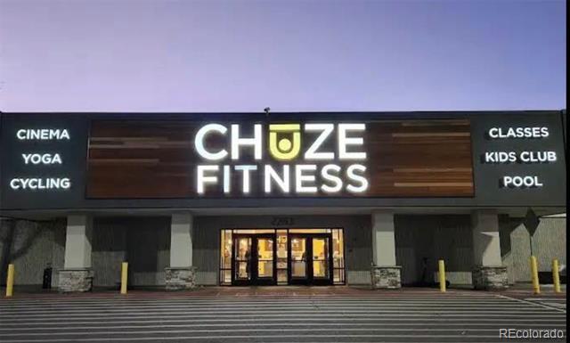 Building Photo - 2375 S Linden Ct