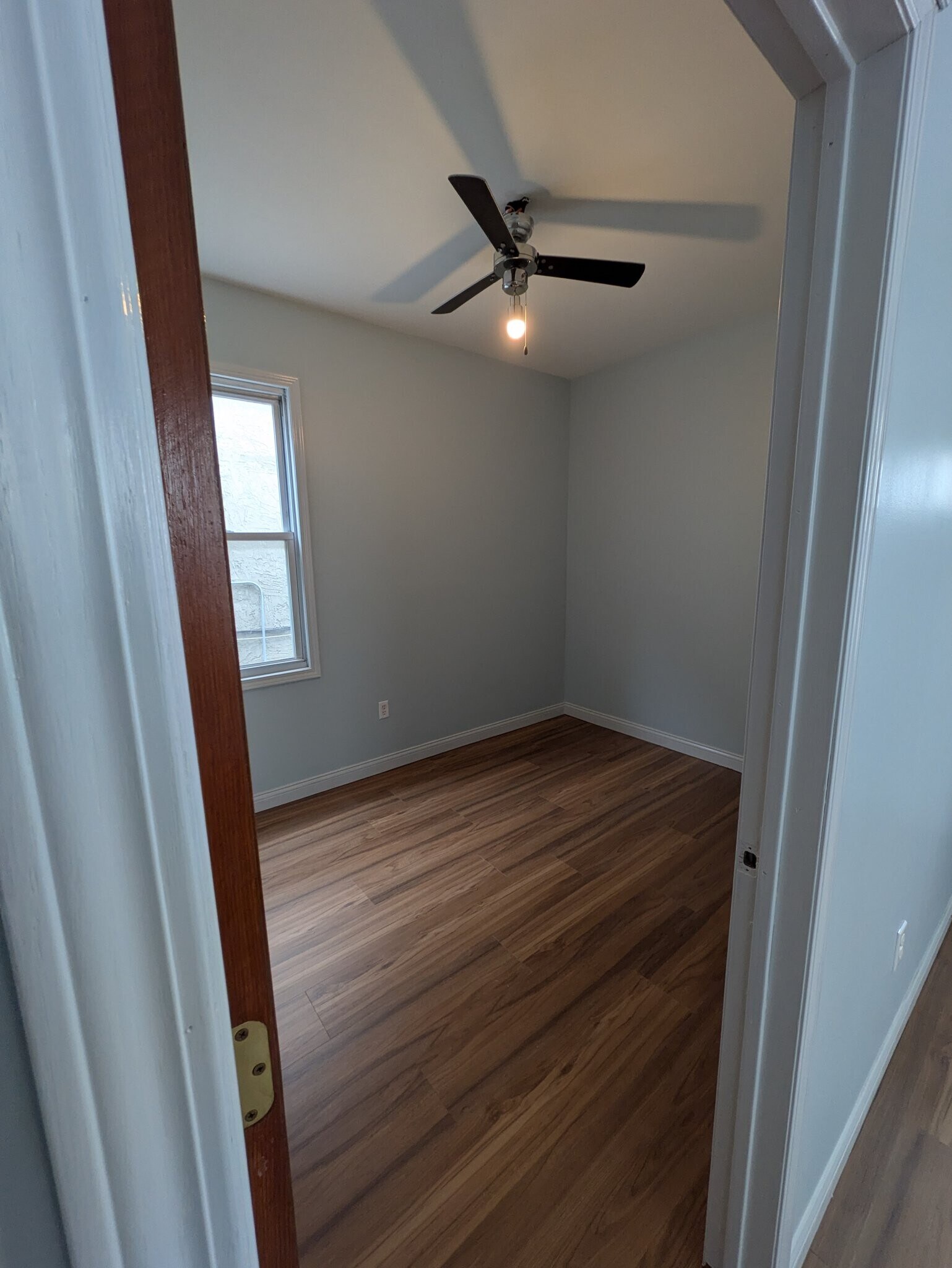 Building Photo - 1934 W 21st Pl