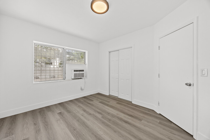 Building Photo - 171 NW 56th St