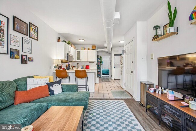 Building Photo - 117 Green Ln