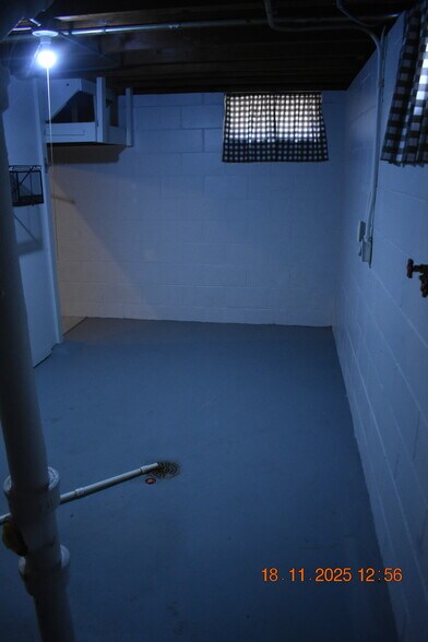 Building Photo - 5321 Pratt St