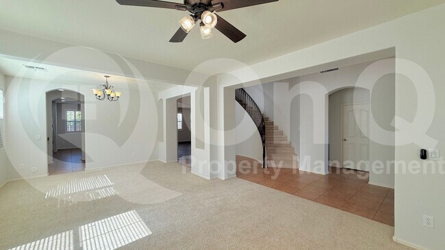 Building Photo - 3316 E Kingbird Pl