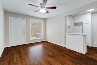 Building Photo - 2023 Huldy St