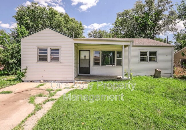 Building Photo - 2620 N Poplar St