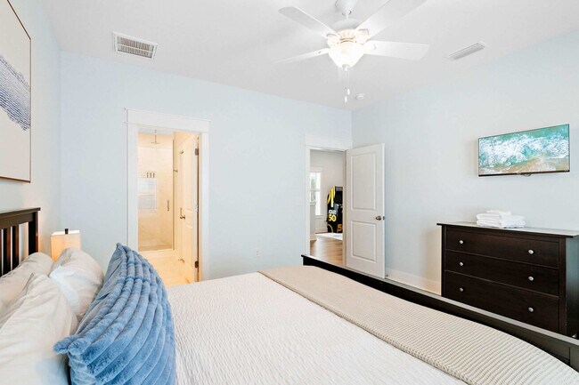 Building Photo - 29 Serene Wy