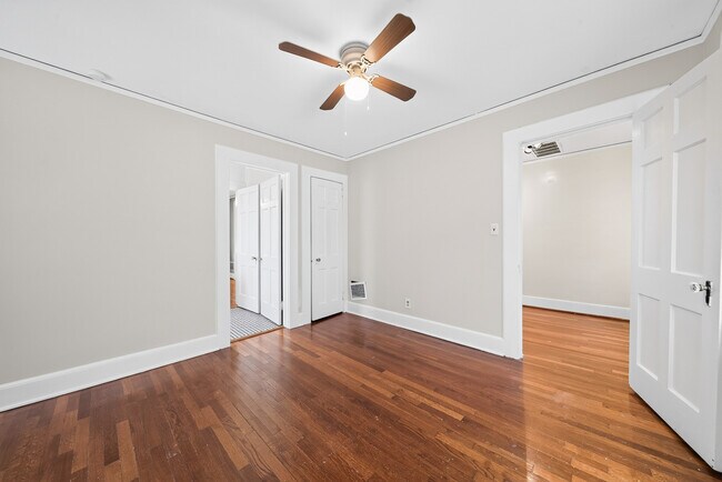 Building Photo - 1237 Owsley Ave