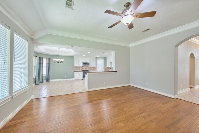 Building Photo - 13313 Enchanted Way