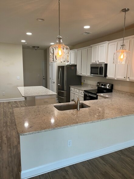 Building Photo - 6490 Green Fennel Ave SW
