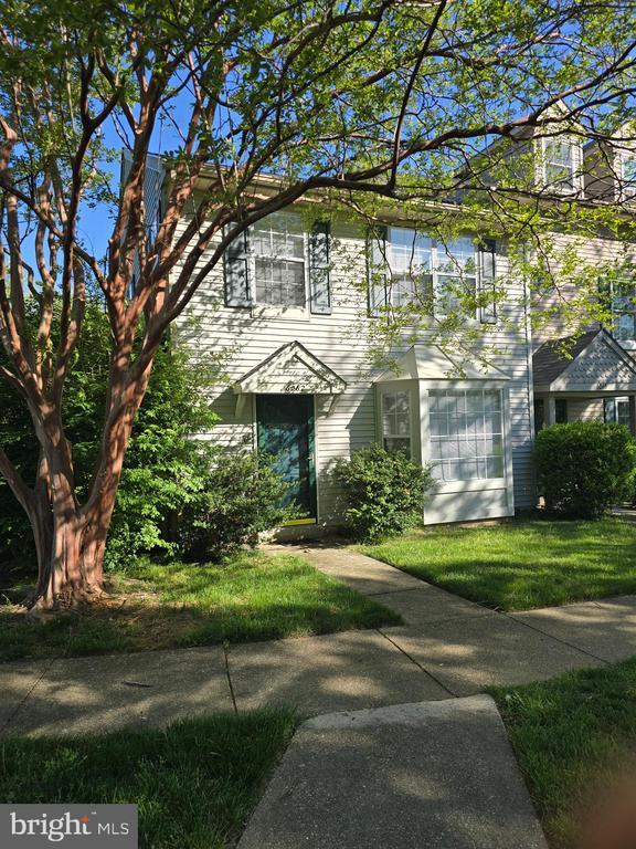 Building Photo - 6062 Red Squirrel Pl