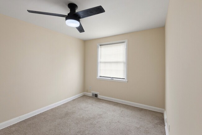 Building Photo - 8130 Kirkwall Ct