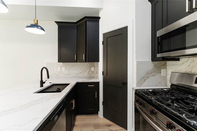 Building Photo - 4605 Siegel St