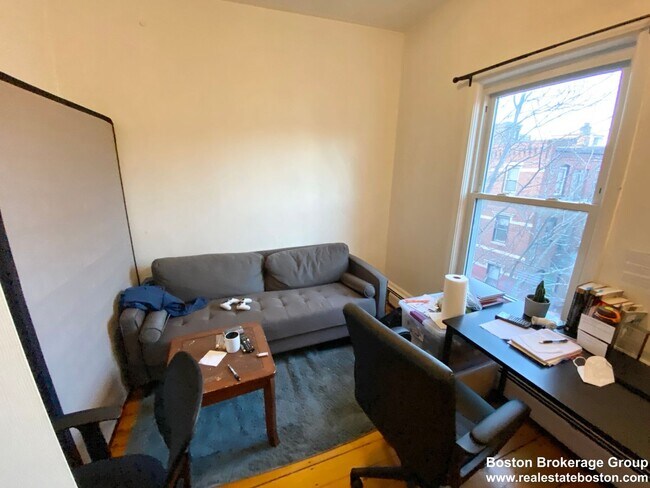 Building Photo - 54 Delle Ave