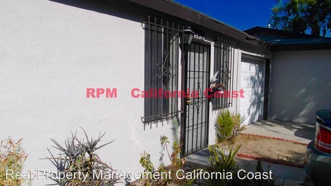 Primary Photo - 4831 Santa Ana St