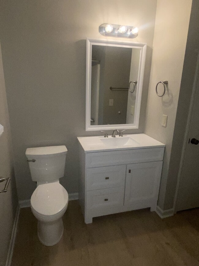Building Photo - "Charming 2-Bedroom Duplex in Simpsonville...