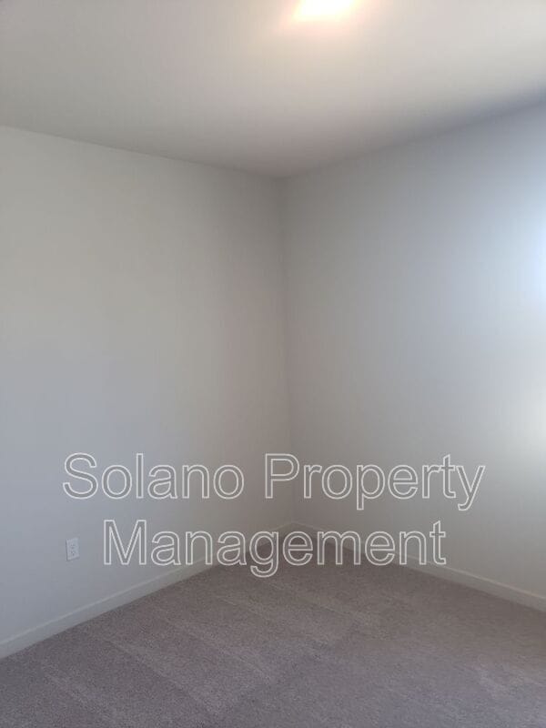 Building Photo - 2940 Sugar Pne St