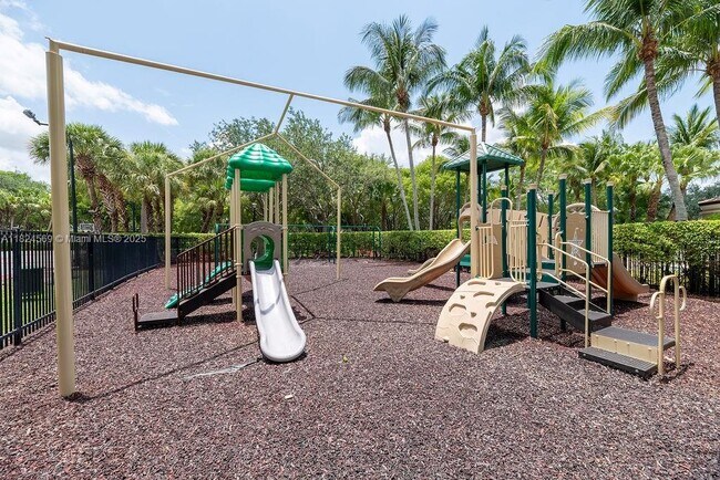 Building Photo - 4832 SW 159th Ave