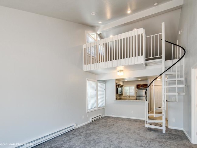 Building Photo - 1140 Poplar Ave