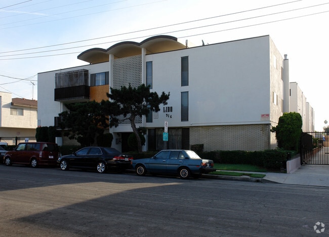 Beach Hill - 916-924 Beach Ave.