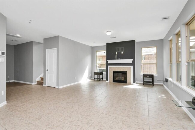 Building Photo - 14018 Harmony Ridge Trl