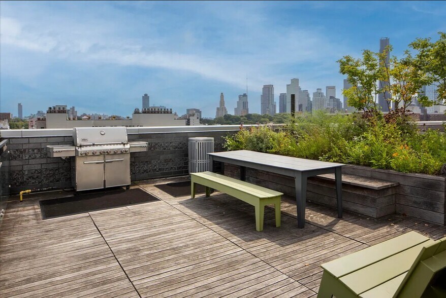 Building Photo - 8 Vanderbilt Ave