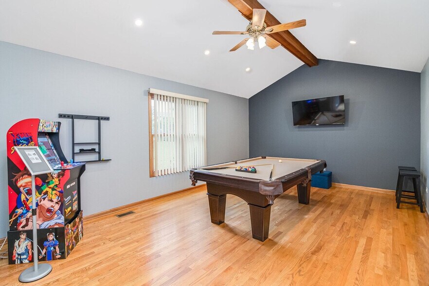 Building Photo - 8057 Mason Ln