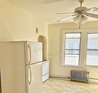 Building Photo - Good credit & Solid income a must!