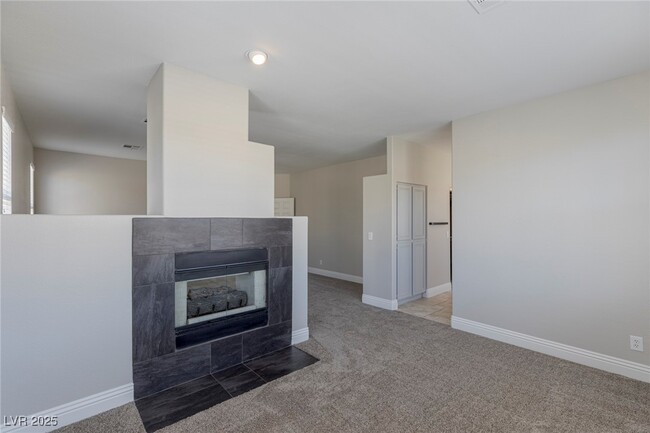 Building Photo - 2510 Putting Green Dr