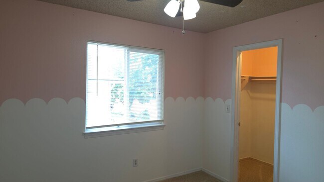 Building Photo - Tri-level home near Ft. Carson!!!