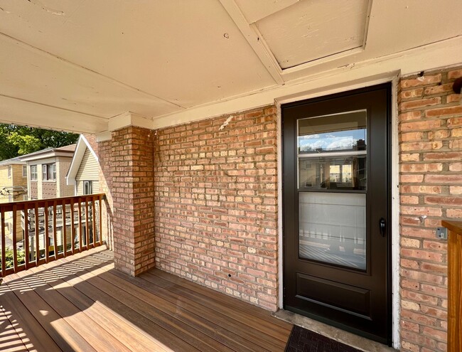 Building Photo - 7544 Brown Ave