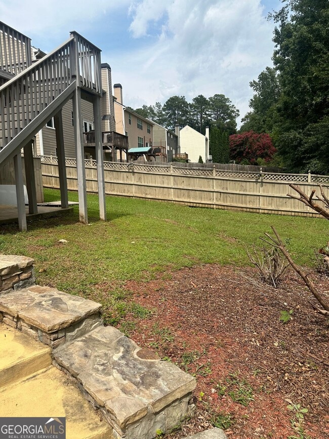 Building Photo - 711 Pine Grove Cir