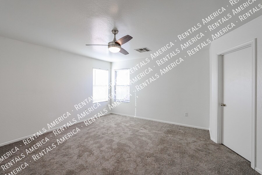 Building Photo - 4022 W Carter Rd